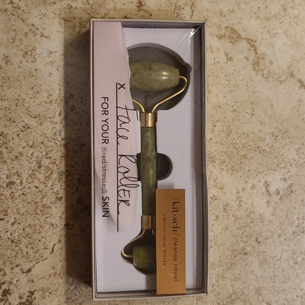 Kitsch Gemstone Roller